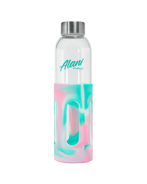 An Alani nu glass water bottle in pink marble color.
